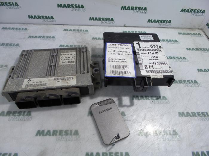 Used Engine management computer Renault Laguna II Grandtour (KG) 1.8 16V Price € 210,00 Margin scheme offered by Maresia Parts
