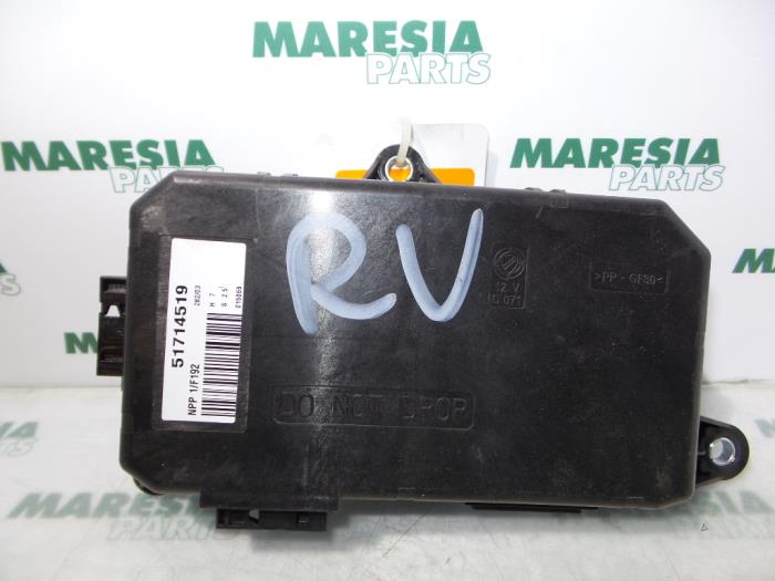 Usagé Ordinateur divers Fiat Stilo (192A/B) 1.9 JTD 80 5-Drs. Prix € 50,00 Règlement à la marge proposé par Maresia Parts