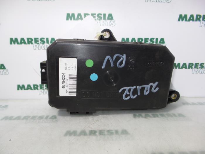Usagé Ordinateur divers Fiat Stilo (192A/B) 1.9 JTD 80 5-Drs. Prix € 35,00 Règlement à la marge proposé par Maresia Parts