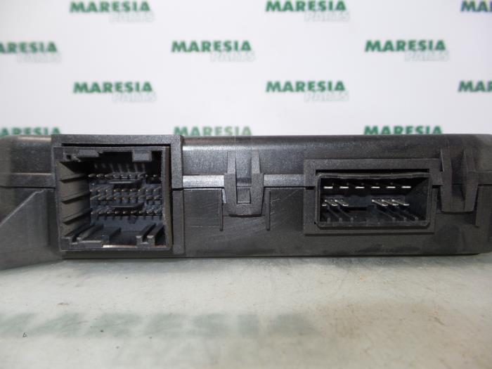 Computer, miscellaneous from a Fiat Stilo MW (192C) 1.9 JTD 16V 140 Multijet 2004