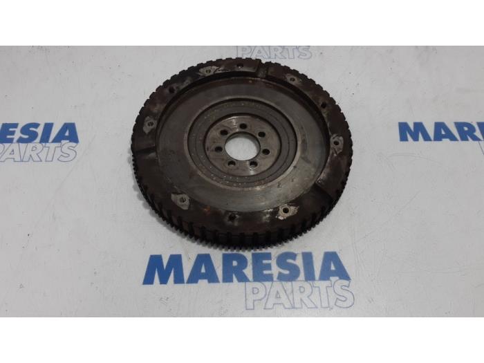 Used Flywheel Renault Clio III (BR/CR) 1.5 dCi 70 Price € 74,95 Margin scheme offered by Maresia Parts