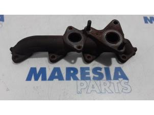 Used Exhaust manifold Renault Clio III (BR/CR) 1.5 dCi 70 Price € 50,00 Margin scheme offered by Maresia Parts