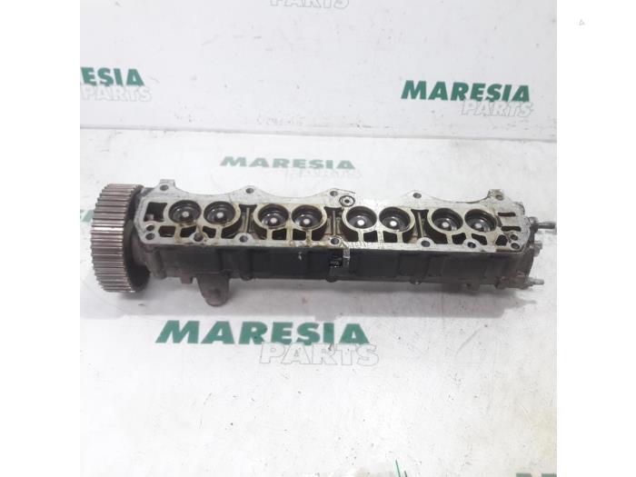Usagé Arbre à cames Fiat Stilo (192A/B) 1.6 16V 5-Drs. Prix € 50,00 Règlement à la marge proposé par Maresia Parts