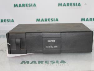 Used CD changer Renault Clio II (BB/CB) 1.6 16V Price € 45,00 Margin scheme offered by Maresia Parts