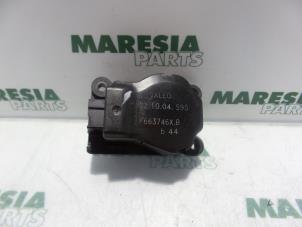 Used Heater valve motor Renault Megane II (BM/CM) 1.5 dCi 100 Price € 25,00 Margin scheme offered by Maresia Parts