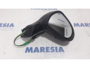 Used Wing mirror, right Peugeot 308 SW (4E/H) 1.6 HDi 16V Price € 50,00 Margin scheme offered by Maresia Parts