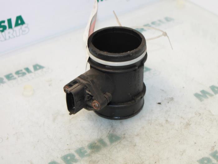 Gebrauchte Luftmengenmesser Fiat Doblo (223A/119) 1.9 JTD Preis € 35,00 Margenregelung angeboten von Maresia Parts