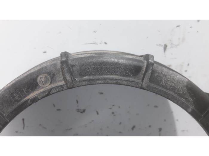Usagé Pompe à carburant Citroen Jumpy (G9) 2.0 HDiF 16V 125 Prix € 12,10 Prix TTC proposé par Maresia Parts