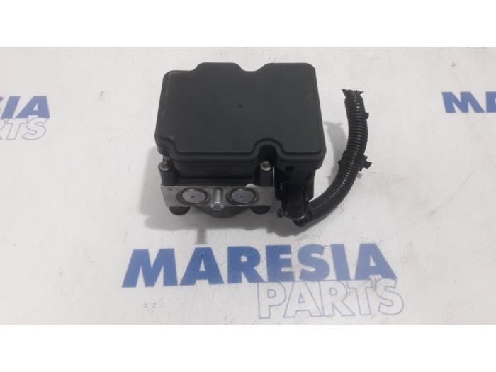 Usagé Bloc ABS Citroen C1 1.0 Vti 68 12V Prix € 89,95 Règlement à la marge proposé par Maresia Parts