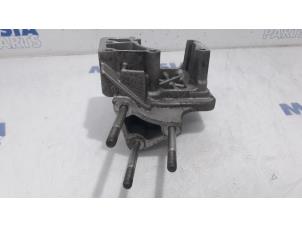 Engine mount from a Fiat Bravo (198A) 1.4 16V 2008