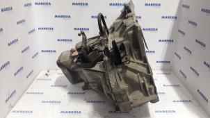 Used Gearbox Renault Clio III (BR/CR) 1.2 16V 75 Price € 315,00 Margin scheme offered by Maresia Parts