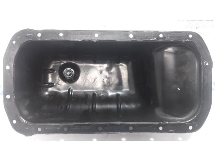 Sump from a Peugeot 308 SW (4E/H) 1.6 HDi 16V 2009