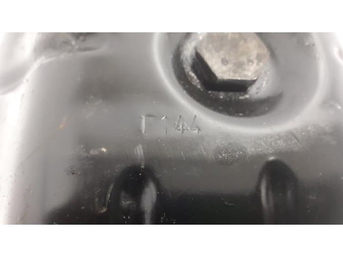 Sump from a Peugeot 308 SW (4E/H) 1.6 HDi 16V 2009