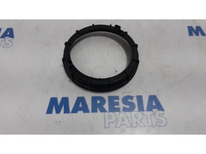 Gebrauchte Kraftstoffpumpe Elektrisch Peugeot 308 SW (4E/H) 1.6 HDi 16V Preis € 10,00 Margenregelung angeboten von Maresia Parts