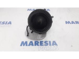 Used Heating and ventilation fan motor Peugeot Boxer (U9) 2.2 HDi 130 Euro 5 Price € 48,40 Inclusive VAT offered by Maresia Parts