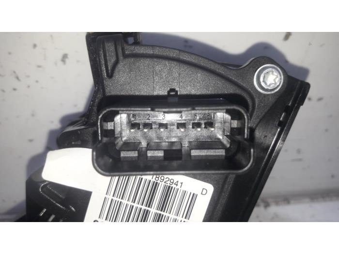 Czujnik polozenia pedalu gazu z Peugeot 308 (L3/L8/LB/LH/LP) 1.2 12V e-THP PureTech 130 2018