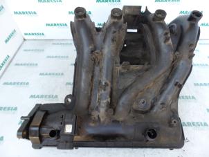 Used Intake manifold Renault Clio II (BB/CB) 1.2 Price € 30,00 Margin scheme offered by Maresia Parts