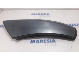 Used C-style sealing cover right Peugeot 307 CC (3B) 2.0 16V Price € 75,00 Margin scheme offered by Maresia Parts
