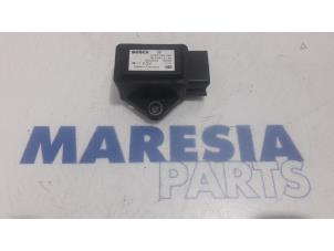 Używane Sterownik ESP Peugeot 307 CC (3B) 2.0 16V Cena € 40,00 Procedura marży oferowane przez Maresia Parts