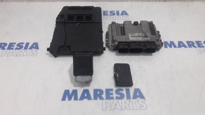 Used Engine management computer Renault Megane II Grandtour (KM) 1.9 dCi 120 Price € 324,99 Margin scheme offered by Maresia Parts