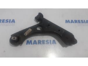 Used Front lower wishbone, left Fiat Punto Evo (199) 1.3 JTD Multijet 85 16V Price € 25,00 Margin scheme offered by Maresia Parts