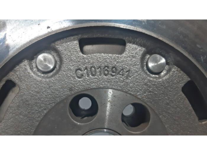 Flywheel from a Citroën C4 Picasso (3D/3E) 1.6 e-HDi 115 2015