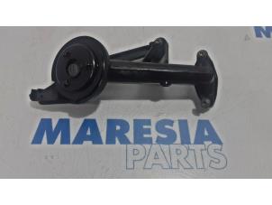 Usagé Pompe à huile Citroen C4 Picasso (3D/3E) 1.6 e-HDi 115 Prix € 20,00 Règlement à la marge proposé par Maresia Parts