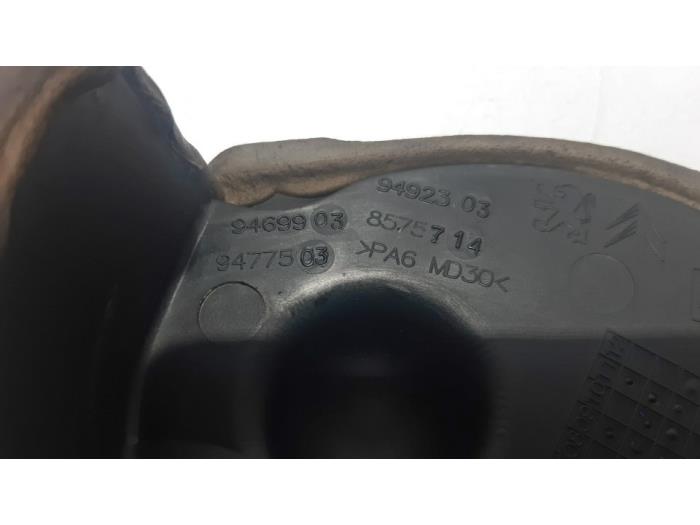 Timing cover from a Citroën C4 Picasso (3D/3E) 1.6 e-HDi 115 2015