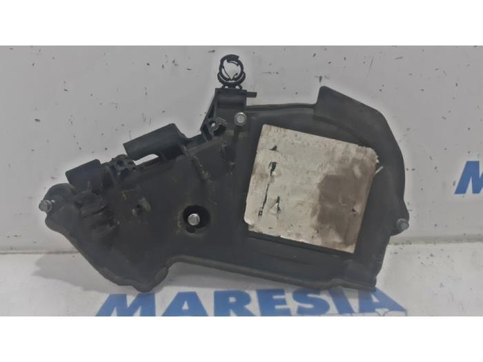 Timing cover from a Citroën C4 Picasso (3D/3E) 1.6 e-HDi 115 2015