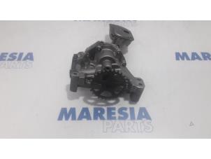 Used Oil pump Peugeot Expert (G9) 2.0 HDi 120 Price € 127,05 Inclusive VAT offered by Maresia Parts