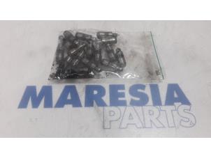 Used Tappet Peugeot Expert (G9) 2.0 HDi 120 Price € 60,50 Inclusive VAT offered by Maresia Parts