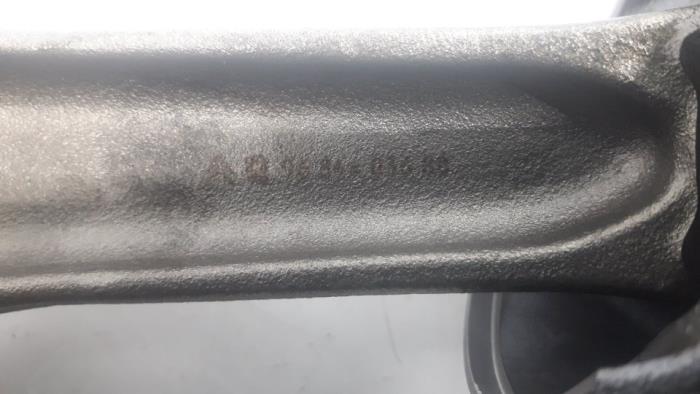 Kolben van een Peugeot Expert (G9) 2.0 HDi 120 2011