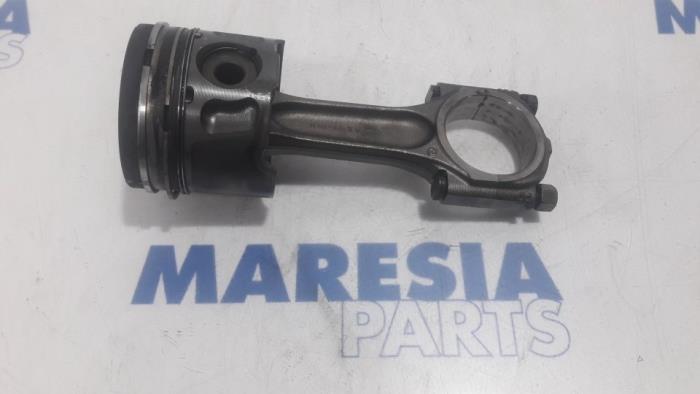 Gebrauchte Kolben Peugeot Expert (G9) 2.0 HDi 120 Preis € 90,75 Mit Mehrwertsteuer angeboten von Maresia Parts