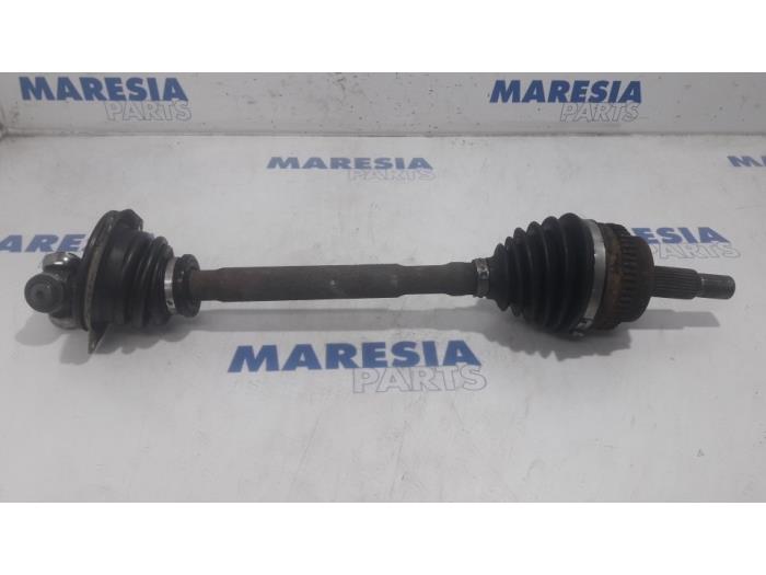 Gebrauchte Antriebswelle links vorne Renault Master II (FD/HD) 2.5 dCi 16V Preis € 105,00 Margenregelung angeboten von Maresia Parts