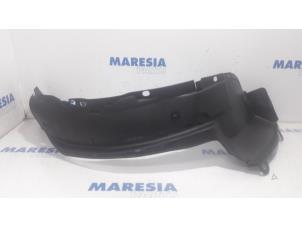 Used Wheel arch liner Renault Master III (FD/HD) 2.5 dCi 16V Price € 30,00 Margin scheme offered by Maresia Parts