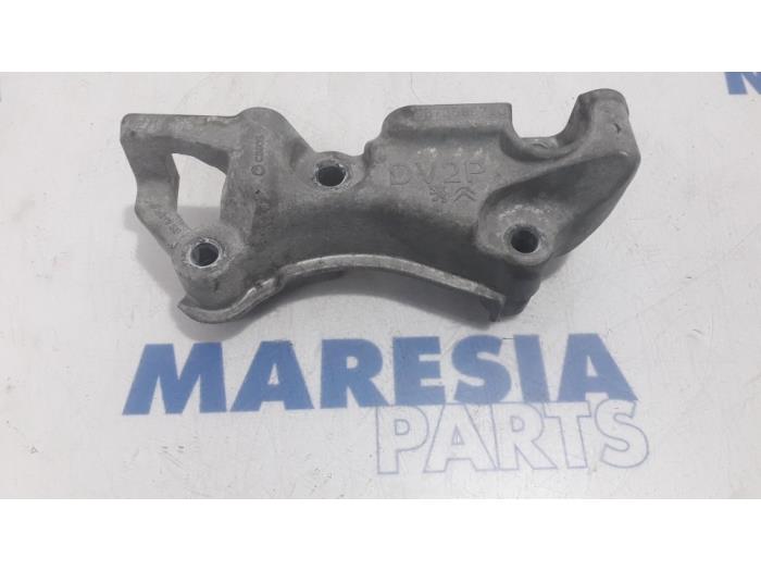 Used Engine mount Peugeot 308 SW (L4/L9/LC/LJ/LR) 1.6 BlueHDi 120 Price € 40,00 Margin scheme offered by Maresia Parts