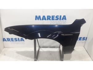 Used Front wing, left Alfa Romeo 159 (939AX) 2.2 JTS 16V Price € 105,00 Margin scheme offered by Maresia Parts