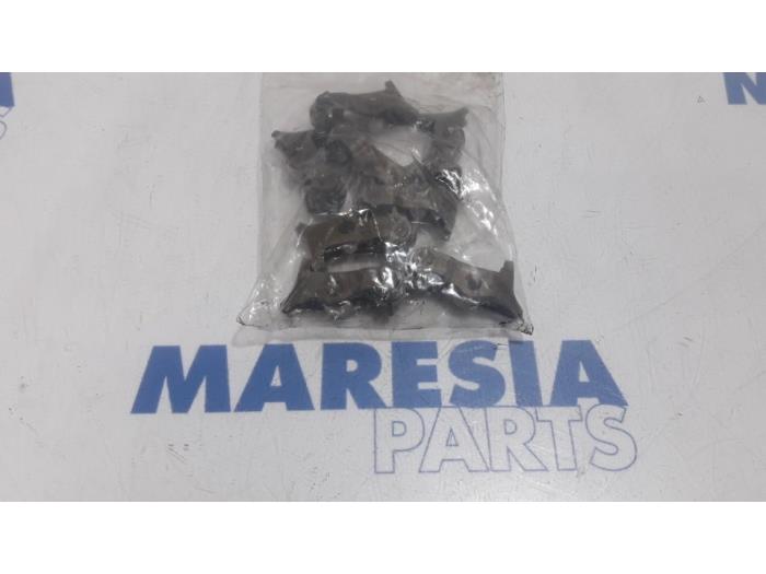 Usagé Culbuteur Citroen DS4 (NX) 1.6 16V VTi 120 Prix € 25,00 Règlement à la marge proposé par Maresia Parts