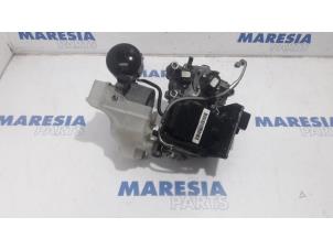 Used Robotised gearbox Peugeot 508 SW (8E/8U) 2.0 RXH HYbrid4 16V Price € 840,00 Margin scheme offered by Maresia Parts