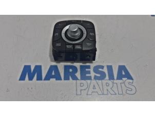 Used Navigation control panel Renault Megane III Grandtour (KZ) 1.5 dCi 110 Price € 35,00 Margin scheme offered by Maresia Parts