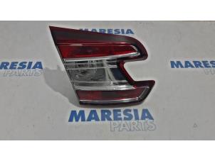 Used Taillight, left Renault Megane III Grandtour (KZ) 1.5 dCi 110 Price € 50,00 Margin scheme offered by Maresia Parts