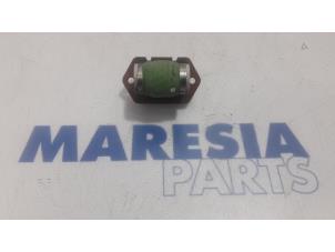 Usagé Résistance ventilateur Alfa Romeo 159 (939AX) 2.2 JTS 16V Prix € 25,00 Règlement à la marge proposé par Maresia Parts