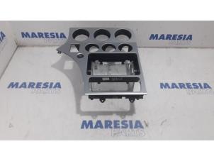 Używane Element deski rozdzielczej Alfa Romeo 159 (939AX) 2.2 JTS 16V Cena € 105,00 Procedura marży oferowane przez Maresia Parts