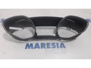 Used Instrument panel Peugeot 308 SW (L4/L9/LC/LJ/LR) 1.6 BlueHDi 120 Price € 50,00 Margin scheme offered by Maresia Parts
