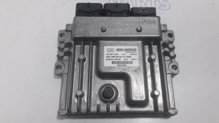 Engine management computer from a Peugeot 508 SW (8E/8U) 2.0 RXH HYbrid4 16V 2013