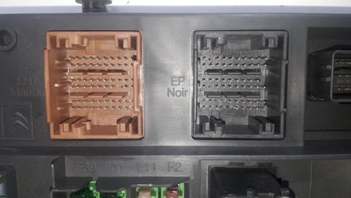 Engine management computer from a Peugeot 508 SW (8E/8U) 2.0 RXH HYbrid4 16V 2013