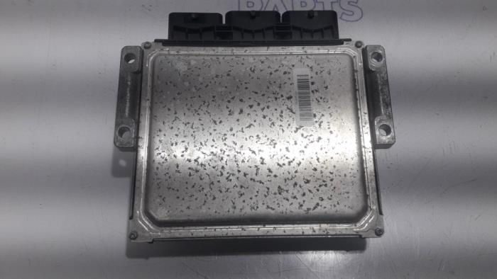 Engine management computer from a Peugeot 508 SW (8E/8U) 2.0 RXH HYbrid4 16V 2013