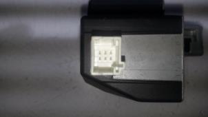 Engine management computer from a Peugeot 508 SW (8E/8U) 2.0 RXH HYbrid4 16V 2013