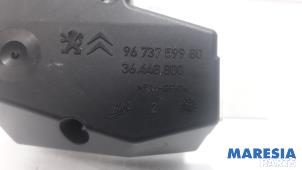 Engine management computer from a Peugeot 508 SW (8E/8U) 2.0 RXH HYbrid4 16V 2013