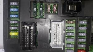 Engine management computer from a Peugeot 508 SW (8E/8U) 2.0 RXH HYbrid4 16V 2013
